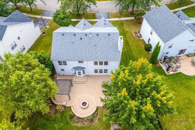 270 W Winding Trail Circle, Round Lake, IL 60073