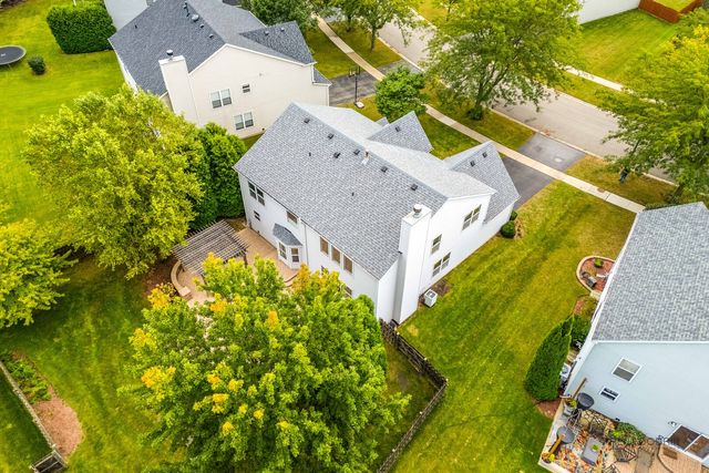 270 W Winding Trail Circle, Round Lake, IL 60073