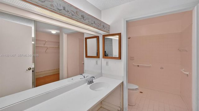 2540 Calamondin Cir, Coconut Creek, FL 33063