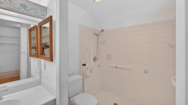 2540 Calamondin Cir, Coconut Creek, FL 33063