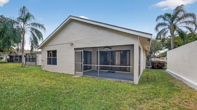 2540 Calamondin Cir, Coconut Creek, FL 33063