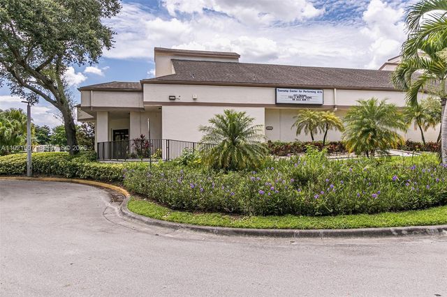 2540 Calamondin Cir, Coconut Creek, FL 33063