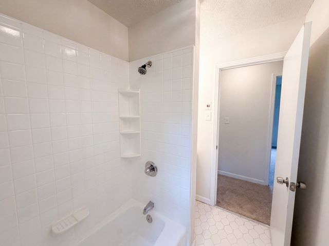 587 Lafayette Rd, Clarksville, TN 37042