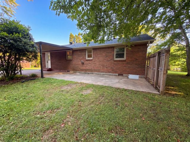 587 Lafayette Rd, Clarksville, TN 37042
