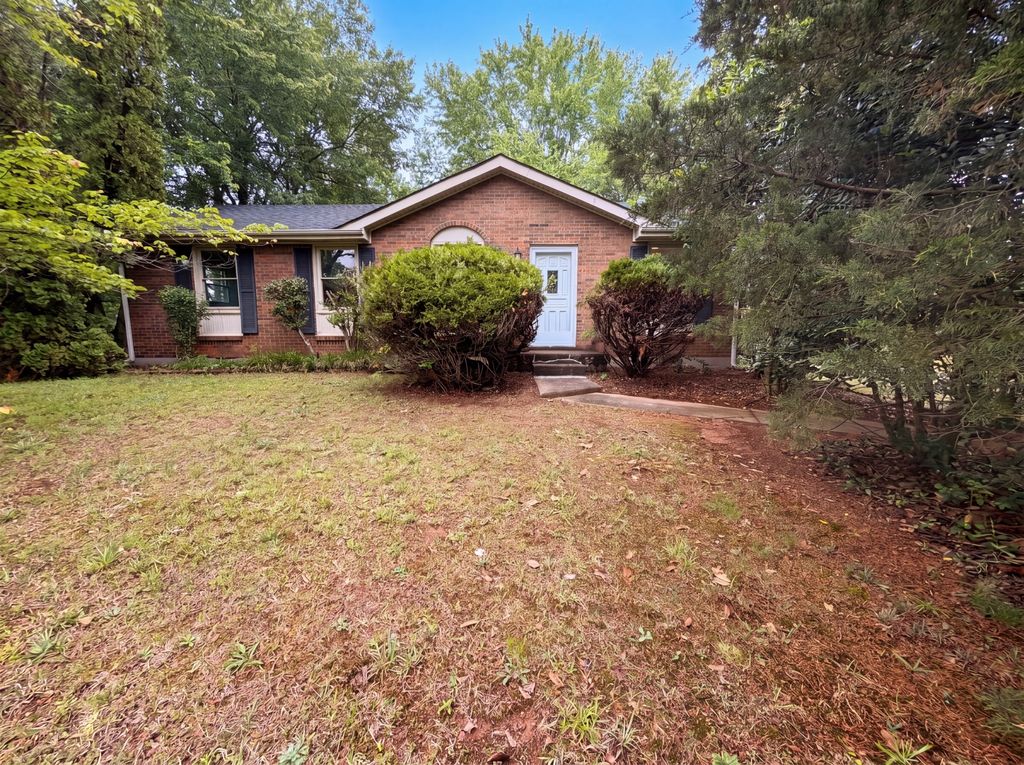 587 Lafayette Rd, Clarksville, TN 37042