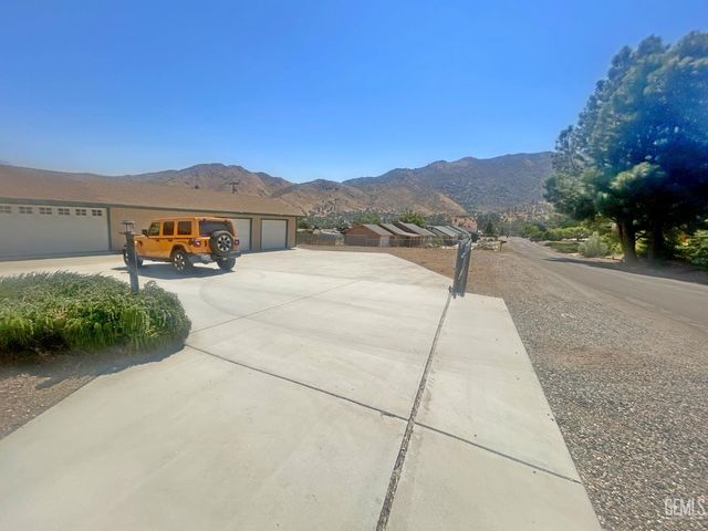 6117 Quail Drive, Lake Isabella, CA 93240