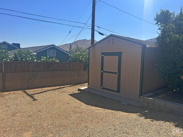 6117 Quail Drive, Lake Isabella, CA 93240