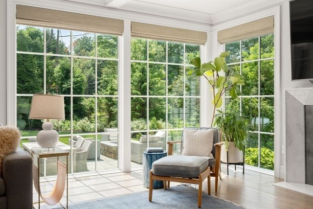 45 Longmeadow Rd, Wellesley, MA 02482