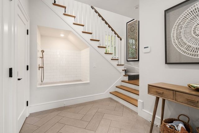 45 Longmeadow Rd, Wellesley, MA 02482