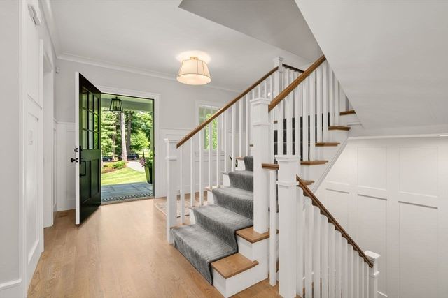 45 Longmeadow Rd, Wellesley, MA 02482