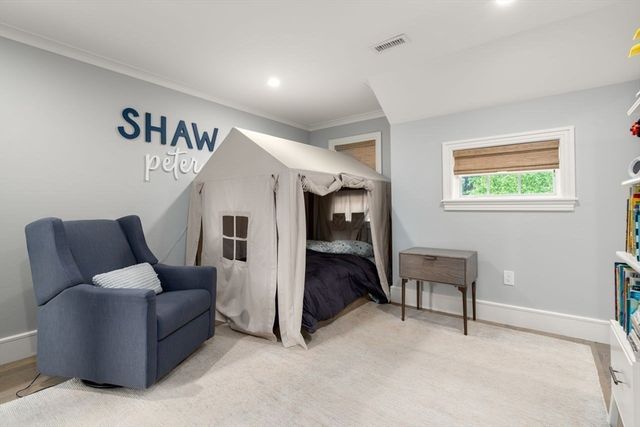45 Longmeadow Rd, Wellesley, MA 02482