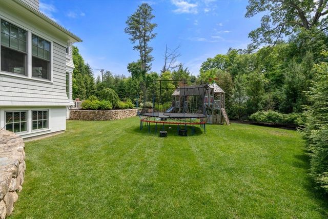 45 Longmeadow Rd, Wellesley, MA 02482