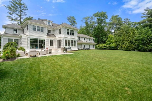 45 Longmeadow Rd, Wellesley, MA 02482