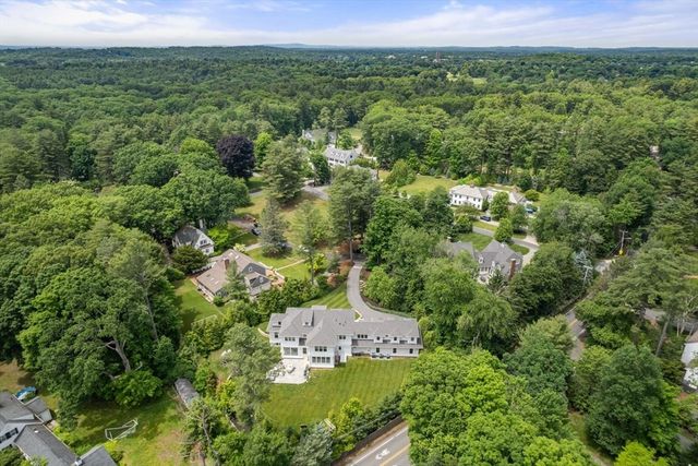 45 Longmeadow Rd, Wellesley, MA 02482