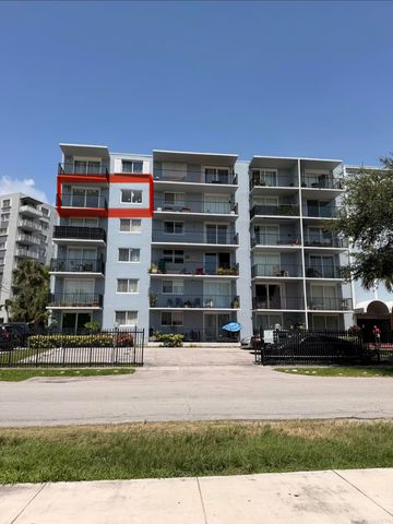 12500 NE 15th Avenue 516, North Miami, FL 33161