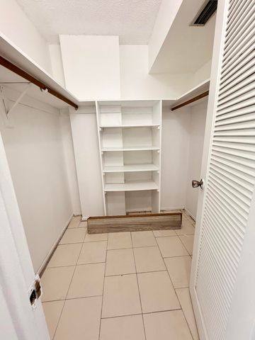 12500 NE 15th Avenue 516, North Miami, FL 33161