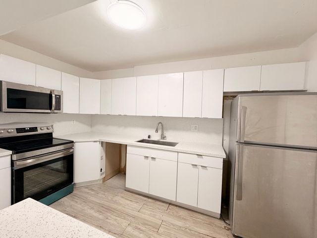 12500 NE 15th Avenue 516, North Miami, FL 33161
