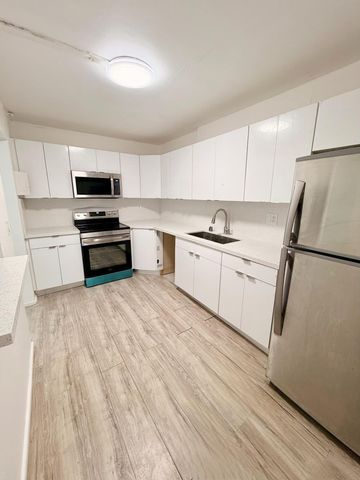 12500 NE 15th Avenue 516, North Miami, FL 33161