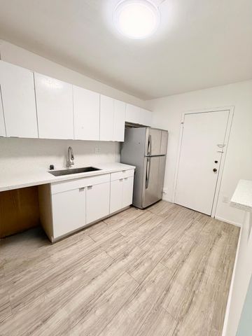 12500 NE 15th Avenue 516, North Miami, FL 33161