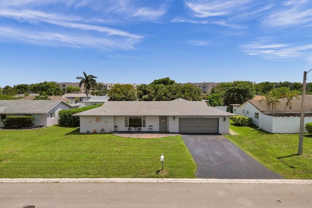 9516 NW 80th Court, Tamarac, FL 33321