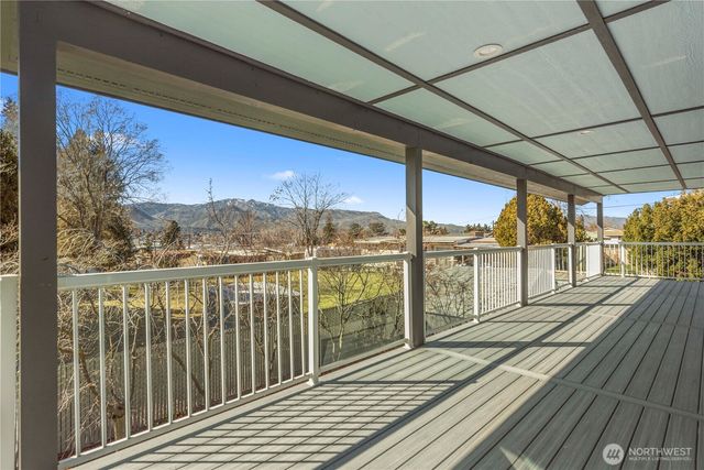 544 N Colorado Avenue, East Wenatchee, WA 98802
