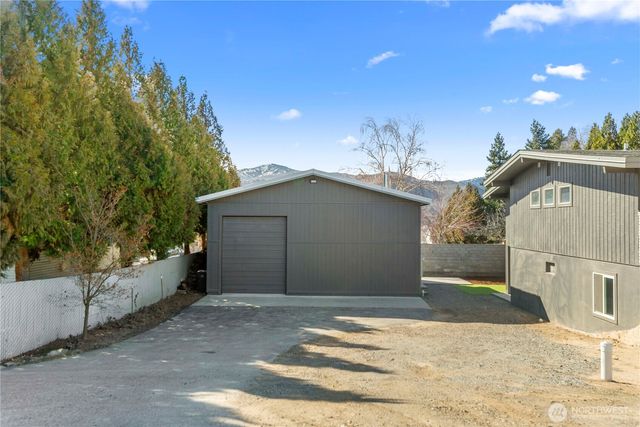 544 N Colorado Avenue, East Wenatchee, WA 98802
