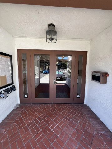 6350 Genesee Ave 204, San Diego, CA 92122