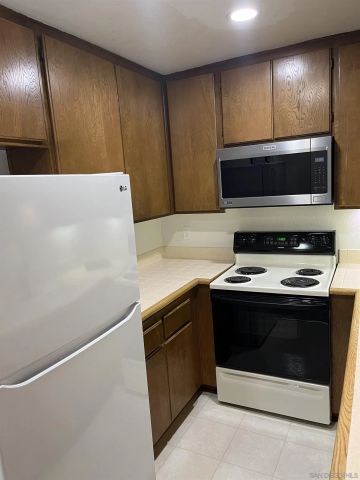 6350 Genesee Ave 204, San Diego, CA 92122