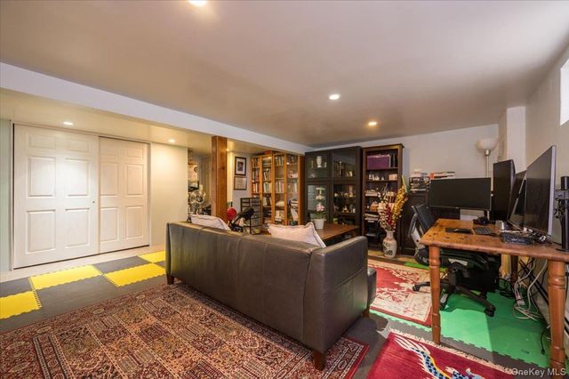 24611 61st Avenue, Little Neck, NY 11362