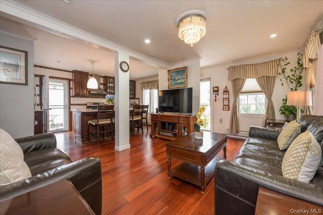 24611 61st Avenue, Little Neck, NY 11362