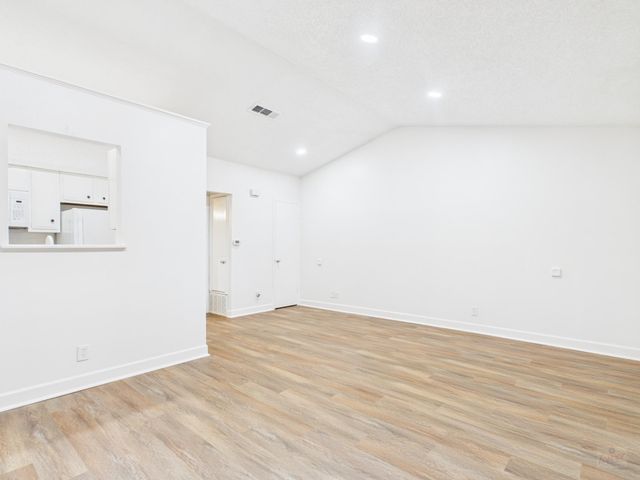 1303 Hollow Creek DR 2, Austin, TX 78704