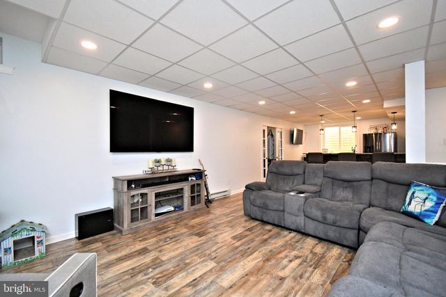85 WINDOVER DR, Gilbertsville, PA 19525