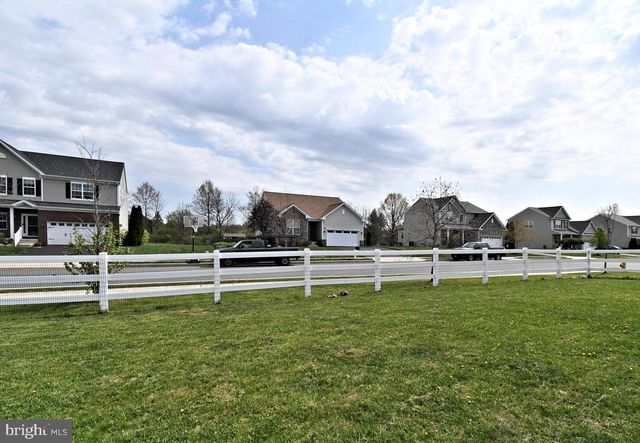 85 WINDOVER DR, Gilbertsville, PA 19525