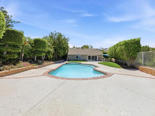 21711 Bogarra, Mission Viejo, CA 92692