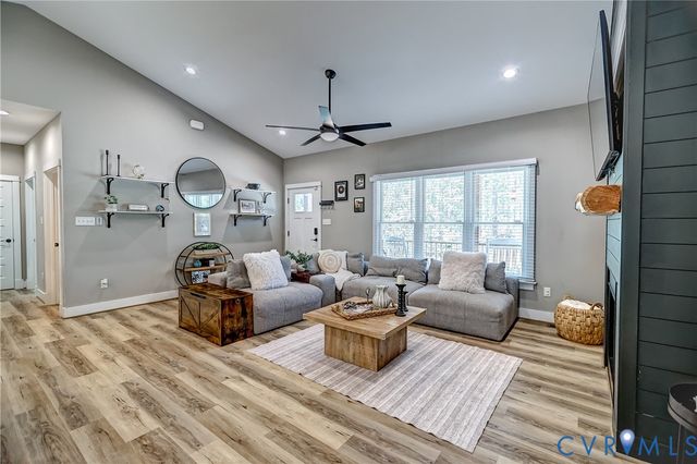 2253 Chapel Hill Rd, Goochland, VA 23063