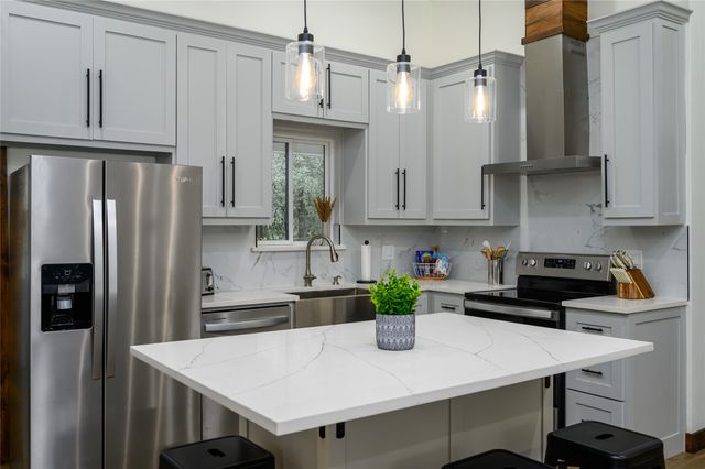 150 Preston Shores, Pottsboro, TX 75076