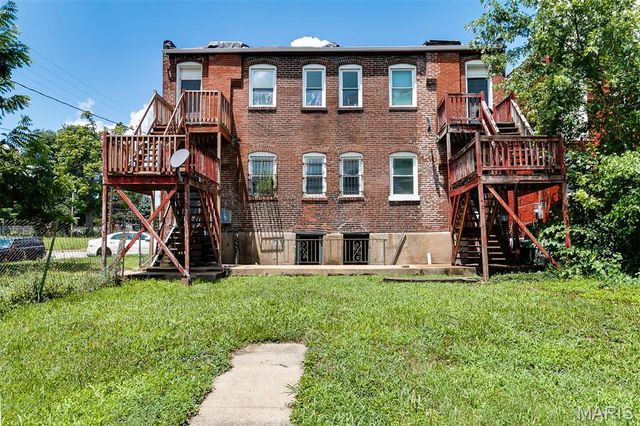 1402 Granville Place, St Louis, MO 63112