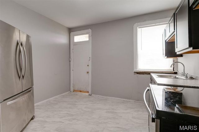 1402 Granville Place, St Louis, MO 63112