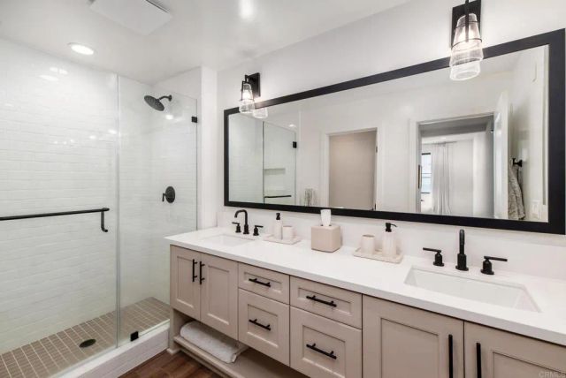 1105 Catania Court 203, Encinitas, CA 92024