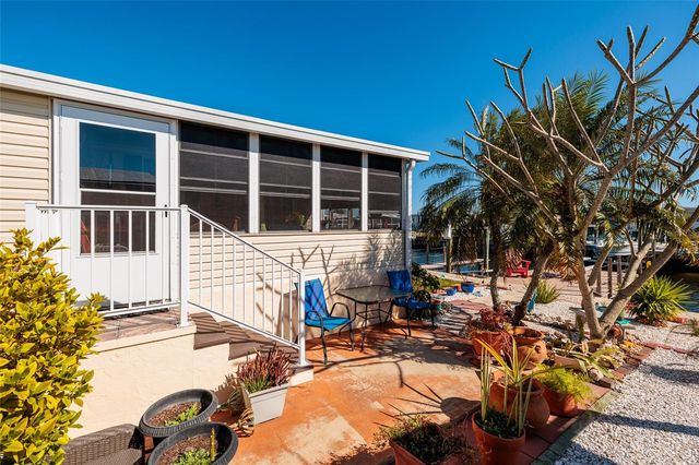 134 AMERICANA COURT NE 216, St Petersburg, FL 33702