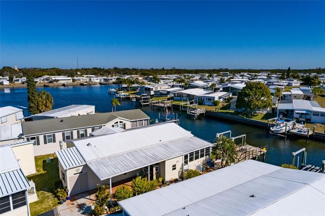 134 AMERICANA COURT NE 216, St Petersburg, FL 33702