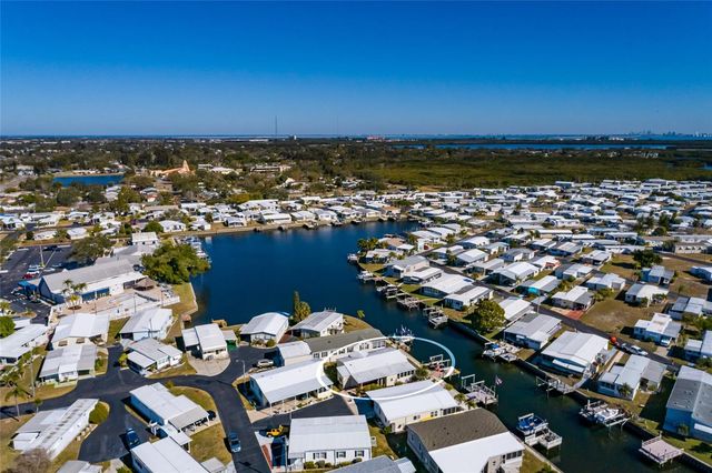 134 AMERICANA COURT NE 216, St Petersburg, FL 33702