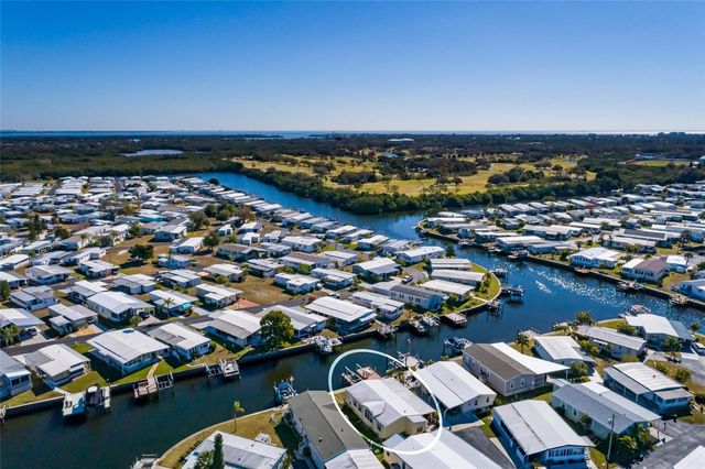 134 AMERICANA COURT NE 216, St Petersburg, FL 33702