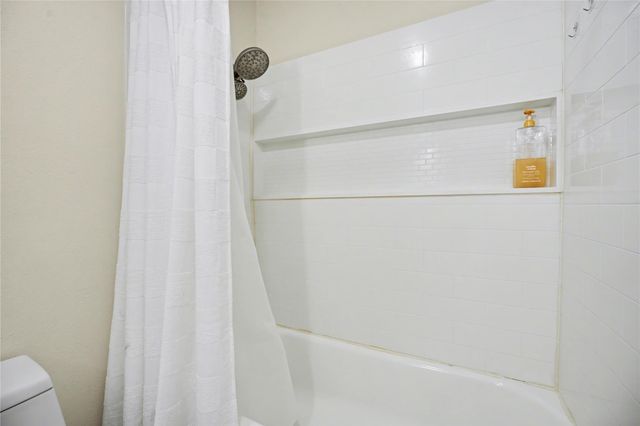 1900 Bay Area Boulevard Q184, Houston, TX 77058