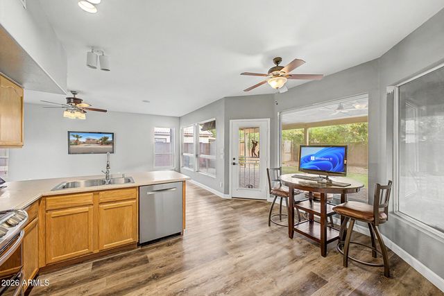 671 W FREMONT Drive, Tempe, AZ 85282