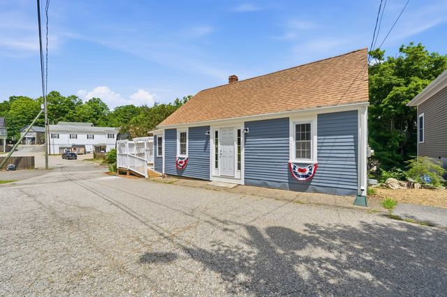 3 Creighton Street, Newmarket, NH 03857