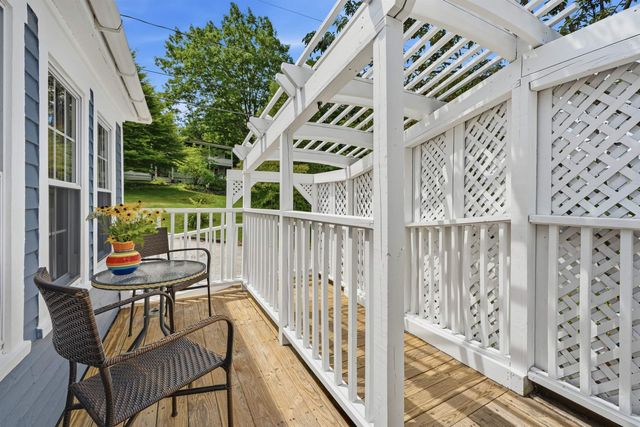 3 Creighton Street, Newmarket, NH 03857