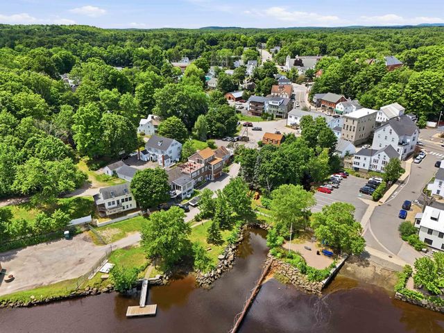 3 Creighton Street, Newmarket, NH 03857