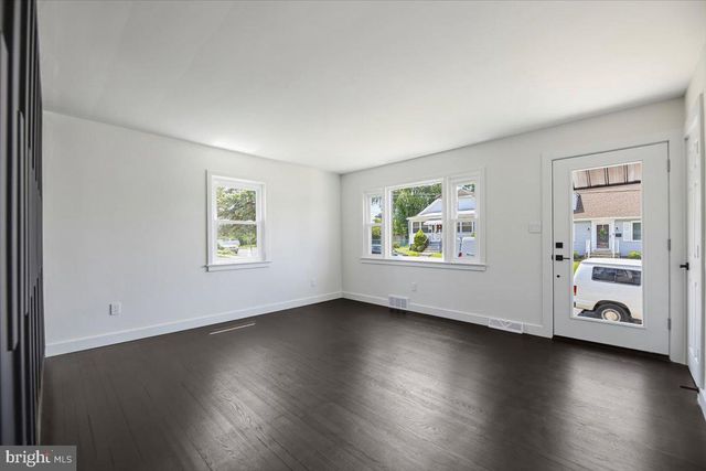 220 NEW HILLCREST AVE, Ewing, NJ 08628