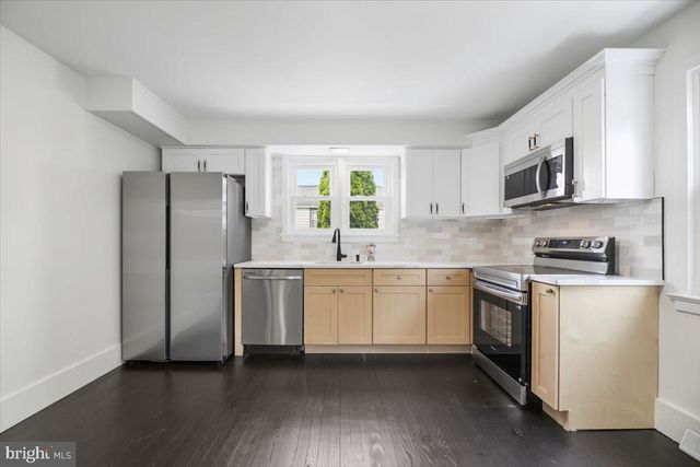 220 NEW HILLCREST AVE, Ewing, NJ 08628